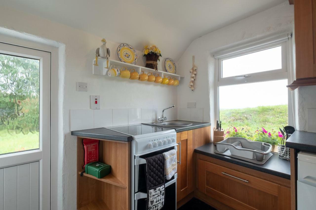 Yellow Cottage, Doolin Knockfin Cross Roads Екстер'єр фото